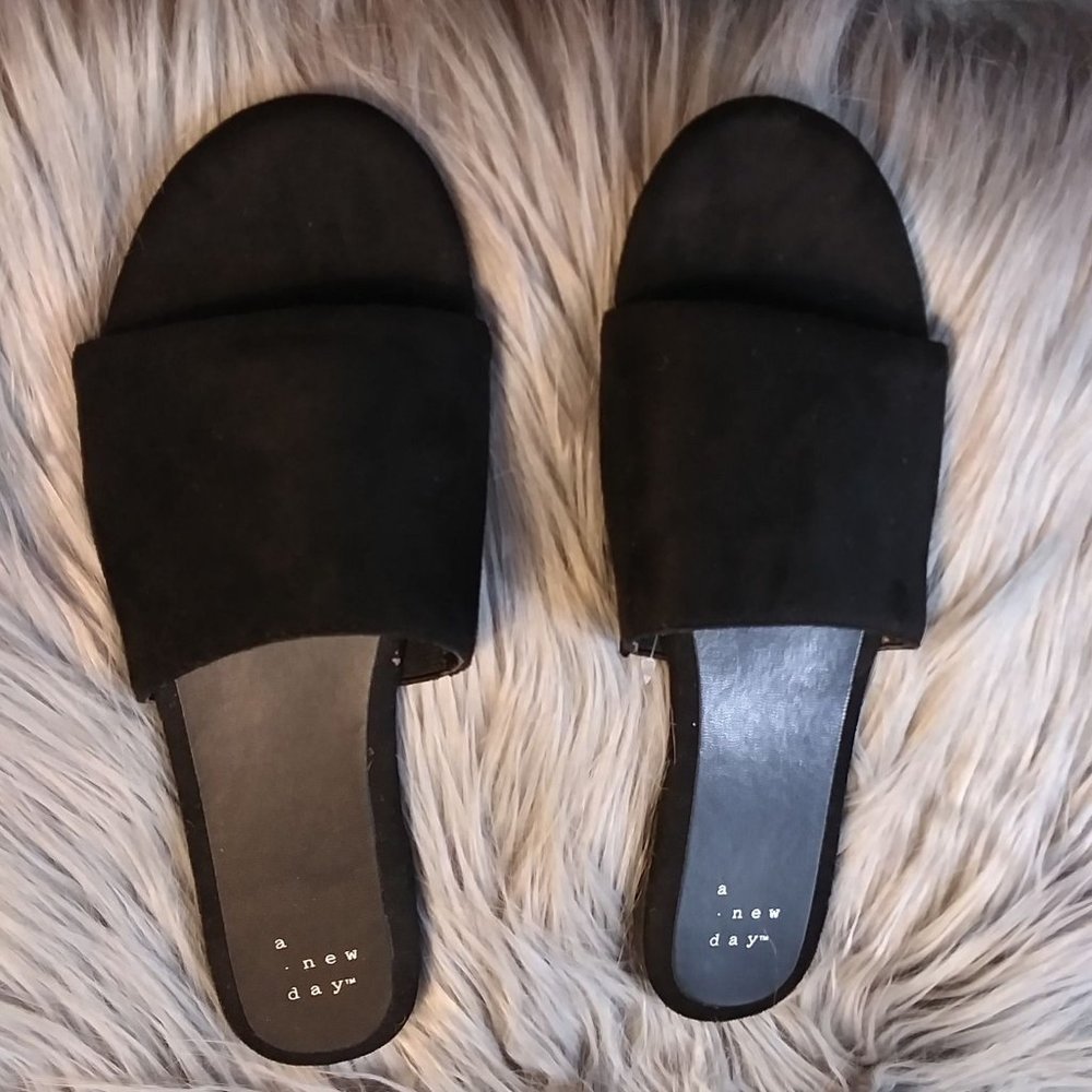 Brand New Marcie blue slippers - Picture 1 of 5